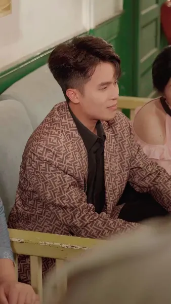 ความมืดใต้ดวงอาทิตย์