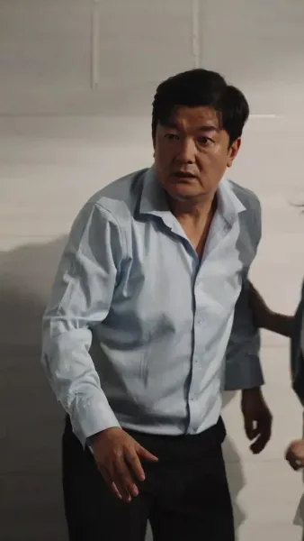 ความมืดใต้ดวงอาทิตย์