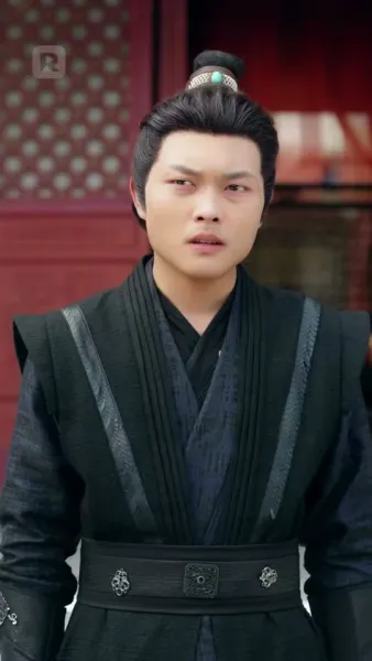 เกิดใหม่ ใต้แสงจันทร์ที่มืดมิด