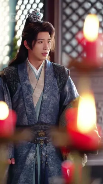 เกิดใหม่ ใต้แสงจันทร์ที่มืดมิด