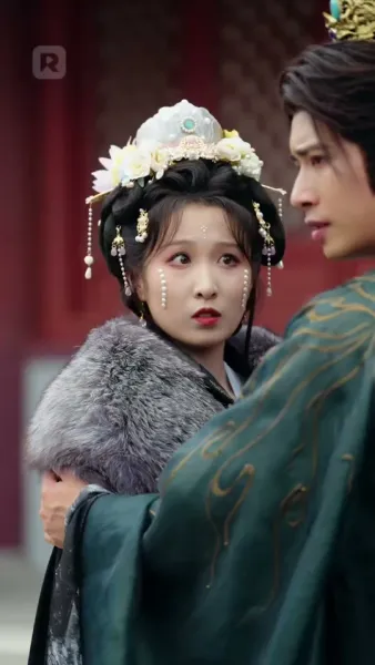 เกิดใหม่ ใต้แสงจันทร์ที่มืดมิด