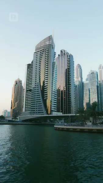 รักยังค้างบนรันเวย์