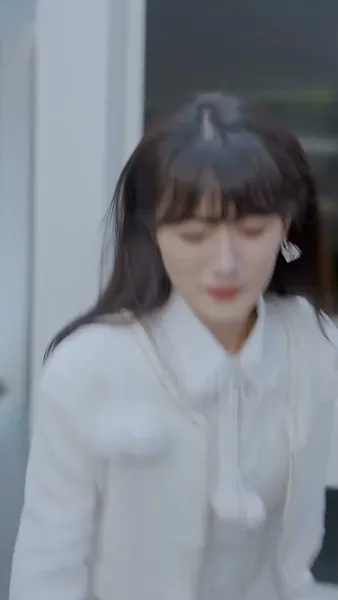 เมืองมังกร : เสือซ่อนเร้นและมังกรแฝงตัว