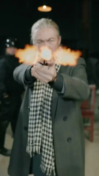 เมืองมังกร : เสือซ่อนเร้นและมังกรแฝงตัว