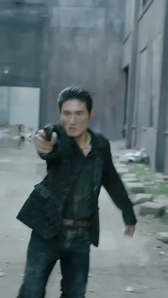 เมืองมังกร : เสือซ่อนเร้นและมังกรแฝงตัว