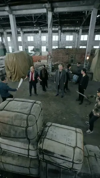 เมืองมังกร : เสือซ่อนเร้นและมังกรแฝงตัว