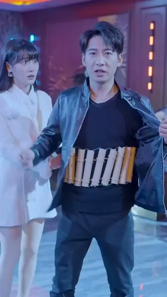 เมืองมังกร : เสือซ่อนเร้นและมังกรแฝงตัว