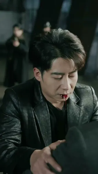 เมืองมังกร : เสือซ่อนเร้นและมังกรแฝงตัว