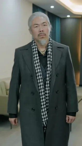 เมืองมังกร : เสือซ่อนเร้นและมังกรแฝงตัว