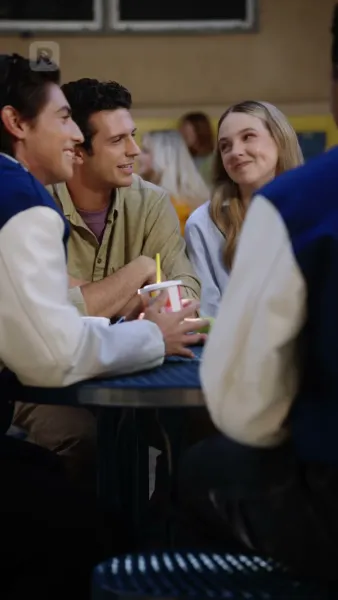 กองหลังข้างบ้าน