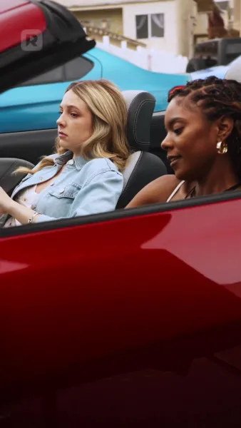 กองหลังข้างบ้าน