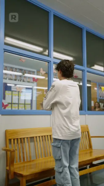 กองหลังข้างบ้าน