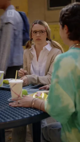 กองหลังข้างบ้าน