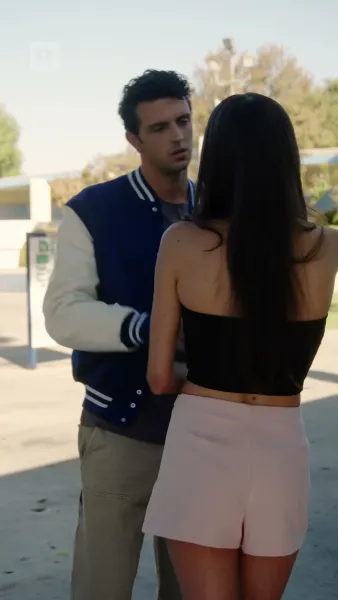 กองหลังข้างบ้าน