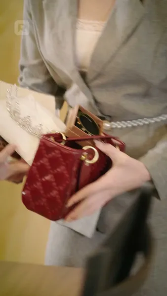 รักนอกสนาม