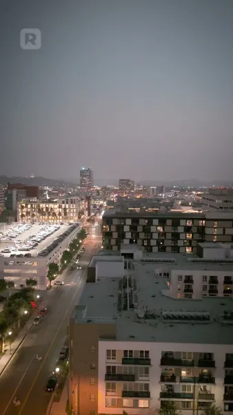 รักนอกสนาม