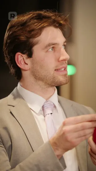 รักนอกสนาม