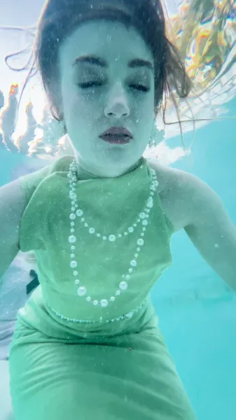 รักนอกสนาม