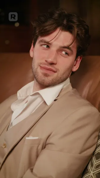 รักนอกสนาม