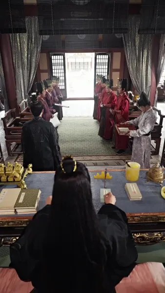 ศึกรักลวงบัลลังก์