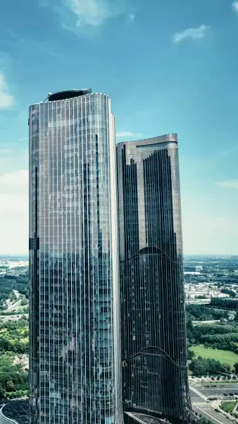 ทายาทสาวผู้หวนคืน