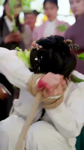 หงส์คืนบัลลังก์