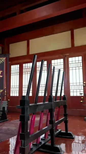 หงส์คืนบัลลังก์