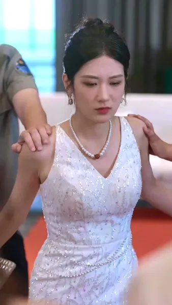 ของขวัญวันทรยศ