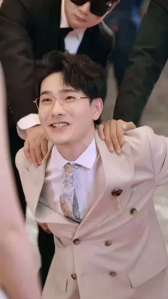 ของขวัญวันทรยศ