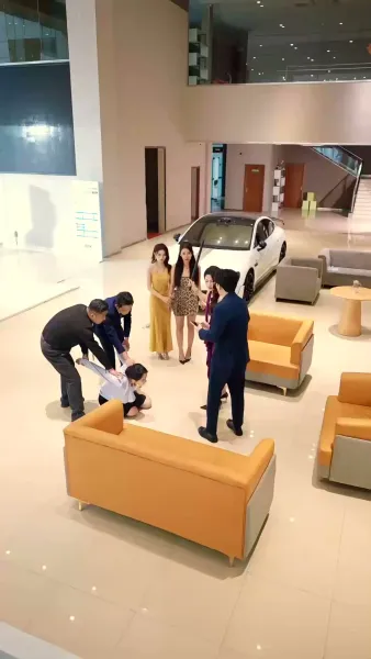 ของขวัญวันทรยศ