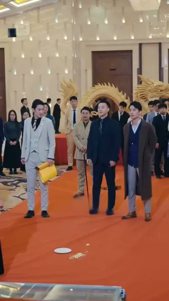 มังกรผงาดฟ้า