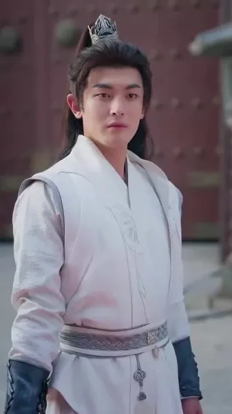 จักรพรรดิเทพนิรันดร์