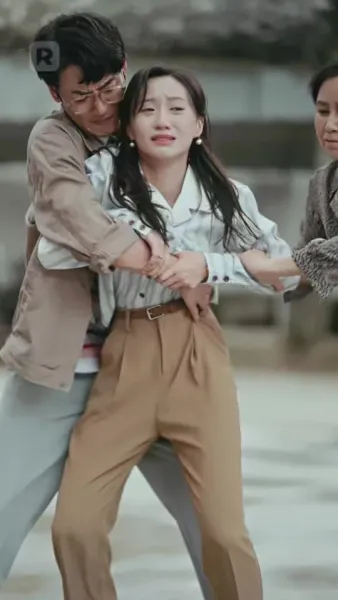 รอยยิ้มหลังสายรุ้ง