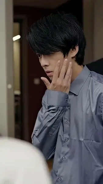 ชื่อละครสั้น: 'การแข่งขันแห่งการแก้แค้นของประธานเจ้าหน้าที่'