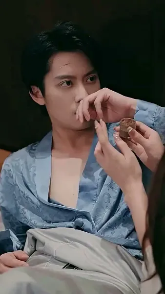 ชื่อละครสั้น: 'การแข่งขันแห่งการแก้แค้นของประธานเจ้าหน้าที่'