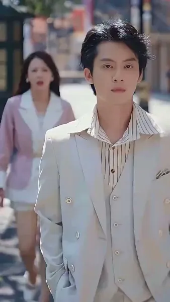 ชื่อละครสั้น: 'การแข่งขันแห่งการแก้แค้นของประธานเจ้าหน้าที่'