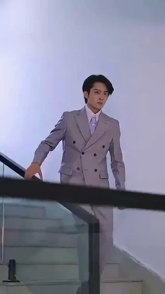 ชื่อละครสั้น: 'การแข่งขันแห่งการแก้แค้นของประธานเจ้าหน้าที่'