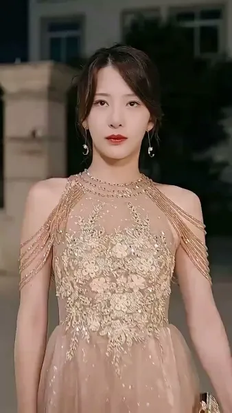 ชื่อละครสั้น: 'การแข่งขันแห่งการแก้แค้นของประธานเจ้าหน้าที่'