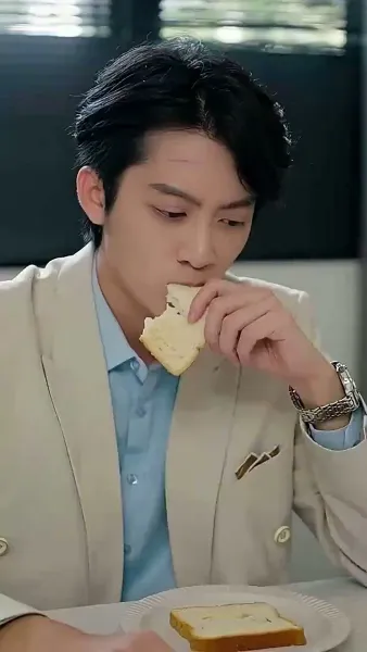 ชื่อละครสั้น: 'การแข่งขันแห่งการแก้แค้นของประธานเจ้าหน้าที่'