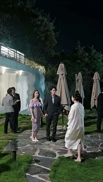 ชื่อละครสั้น: 'การแข่งขันแห่งการแก้แค้นของประธานเจ้าหน้าที่'