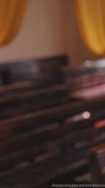 ราชินีคืนบัลลังก์