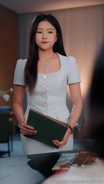 ราชินีคืนบัลลังก์