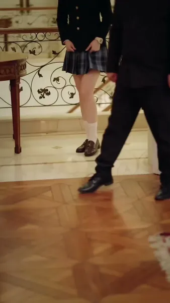 .ย่าเยาว์วัยปฏิวัติวงศ์ตระกูล（ฉบับพากย์ ）