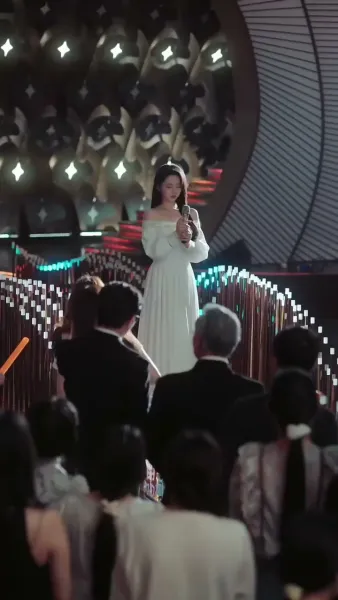 .ย่าเยาว์วัยปฏิวัติวงศ์ตระกูล（ฉบับพากย์ ）