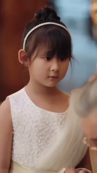 .ย่าเยาว์วัยปฏิวัติวงศ์ตระกูล（ฉบับพากย์ ）