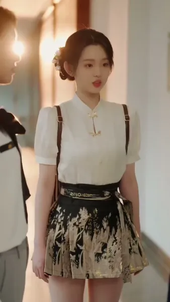 .ย่าเยาว์วัยปฏิวัติวงศ์ตระกูล（ฉบับพากย์ ）