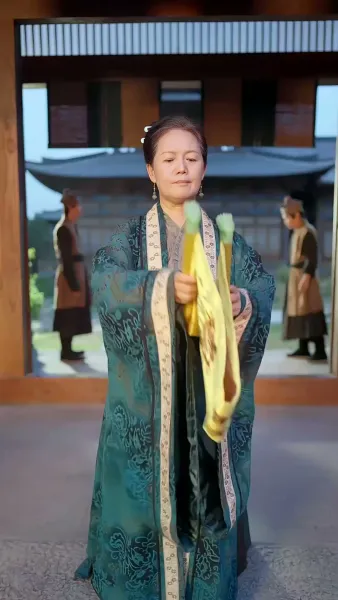 เส้นทางใหม่มุ่งสู่บัลลังก์หงส์ 