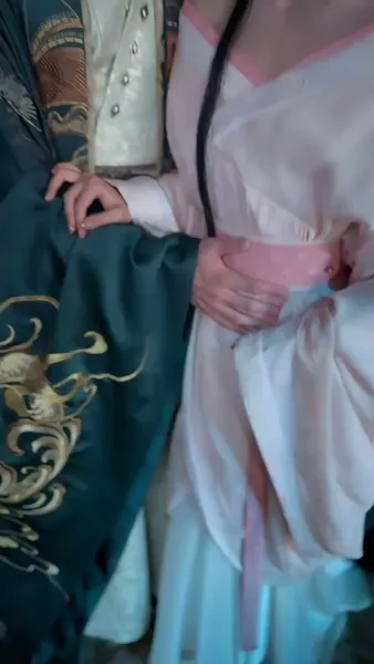 เส้นทางใหม่มุ่งสู่บัลลังก์หงส์ 