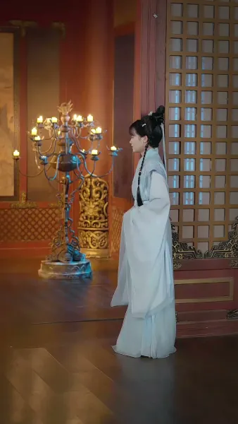 เส้นทางใหม่มุ่งสู่บัลลังก์หงส์ 