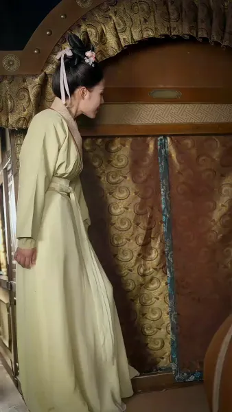 เส้นทางใหม่มุ่งสู่บัลลังก์หงส์ 